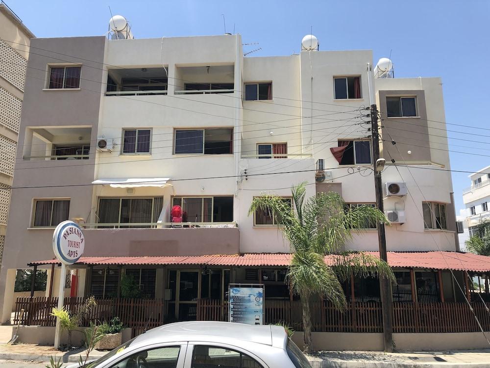 Pasianna Hotel Apartments Ларнака Экстерьер фото