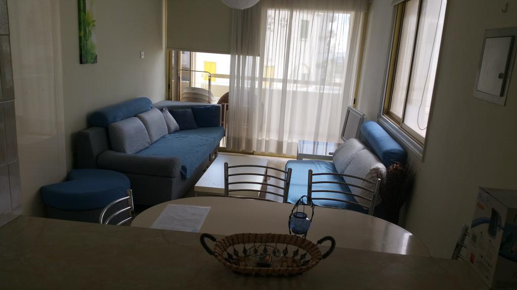 Pasianna Hotel Apartments Ларнака Экстерьер фото